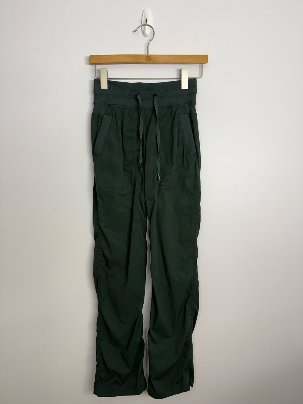 Lululemon Dance Studio Mid-Rise Pant Legacy Green Size 0 30” inseam